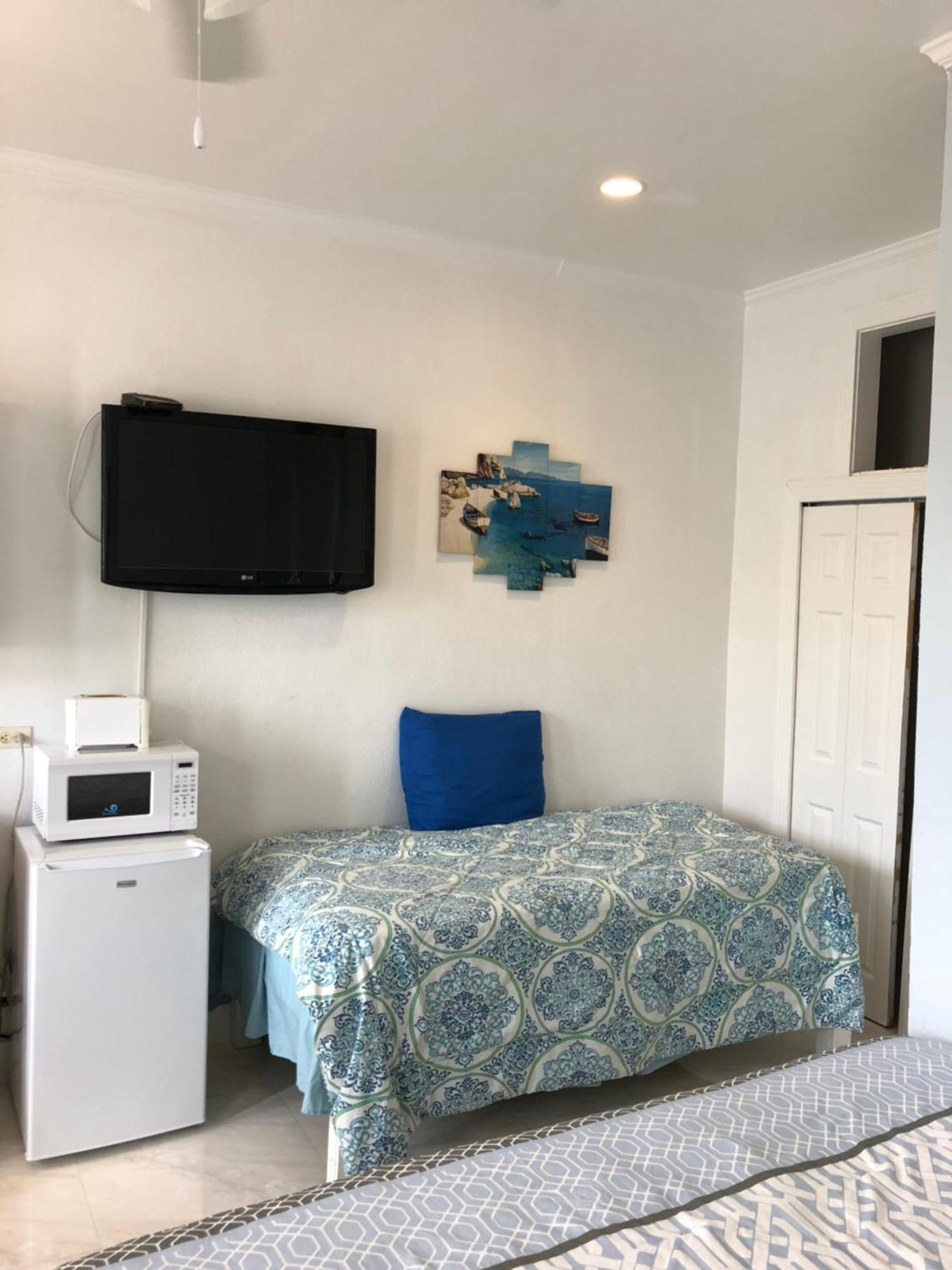 The Oasis Retreat Apartment Nassau Bagian luar foto