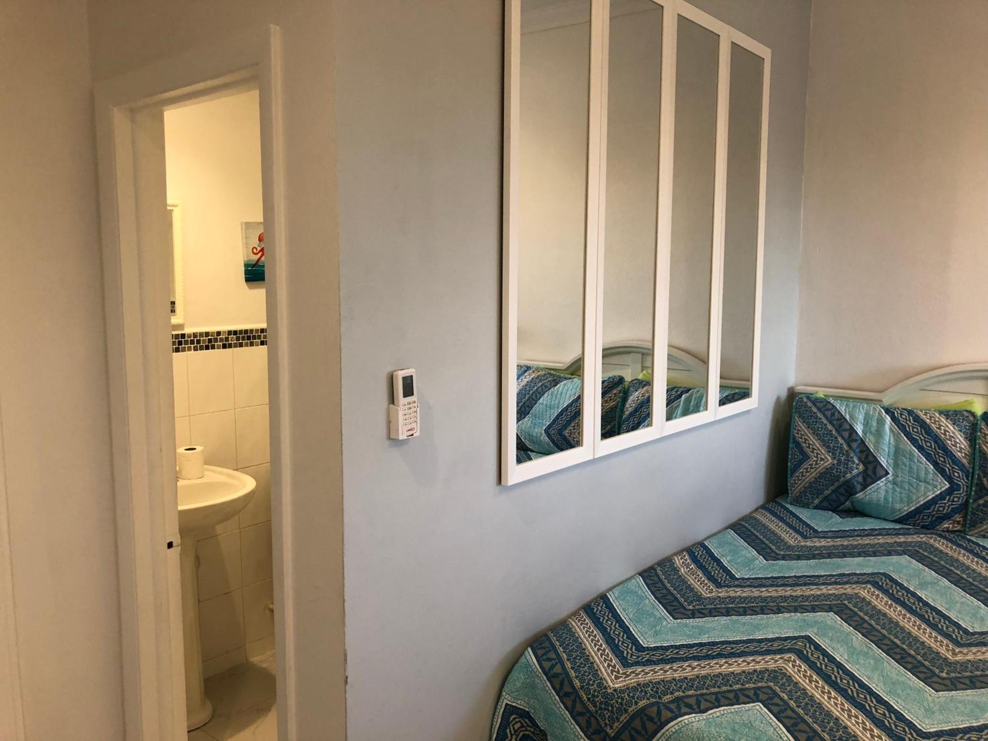 The Oasis Retreat Apartment Nassau Bagian luar foto