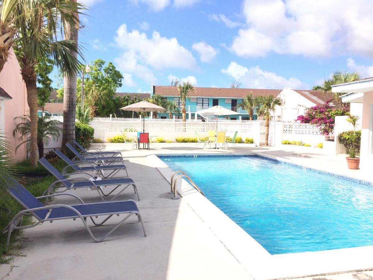 The Oasis Retreat Apartment Nassau Bagian luar foto