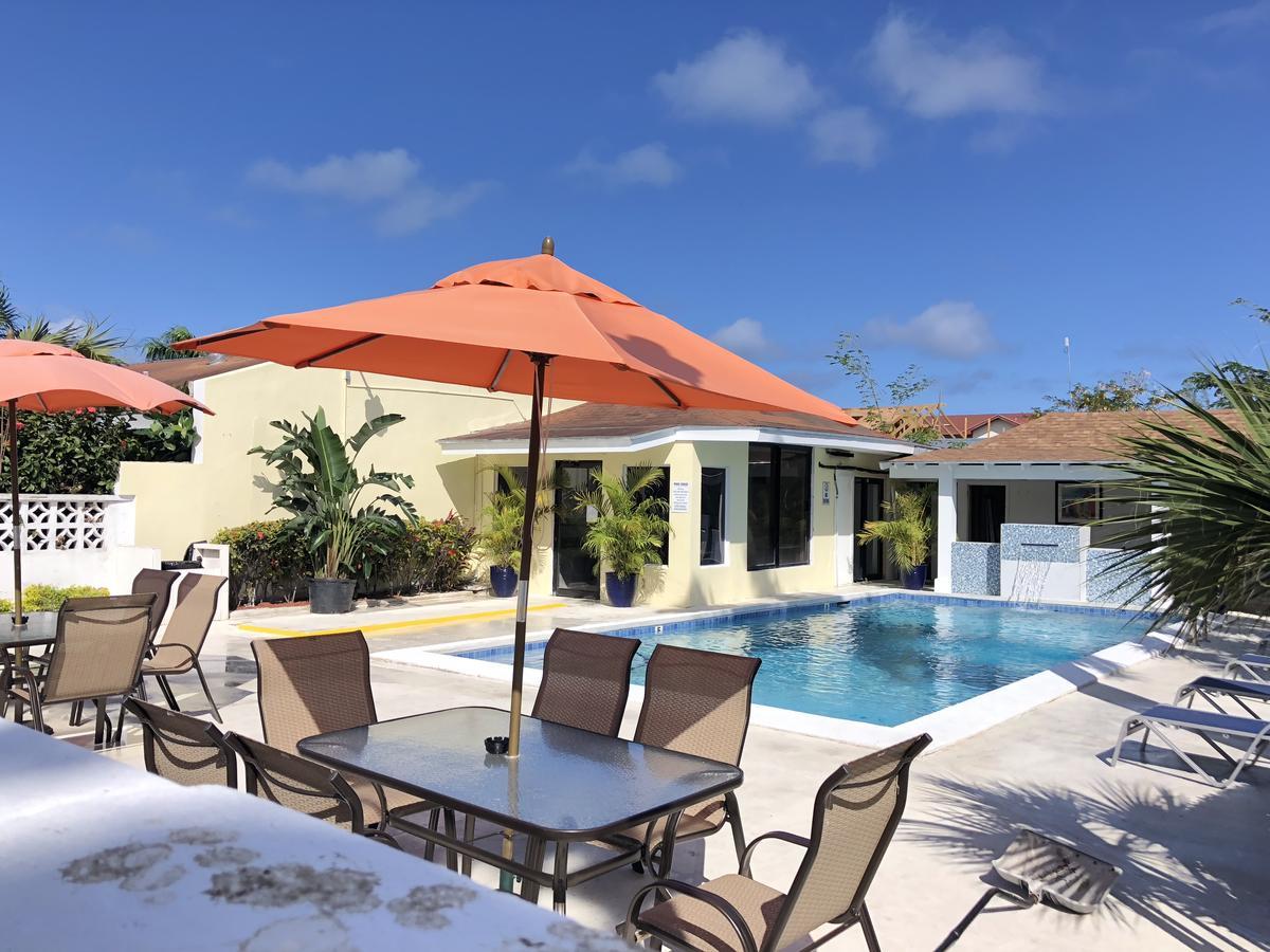 The Oasis Retreat Apartment Nassau Bagian luar foto